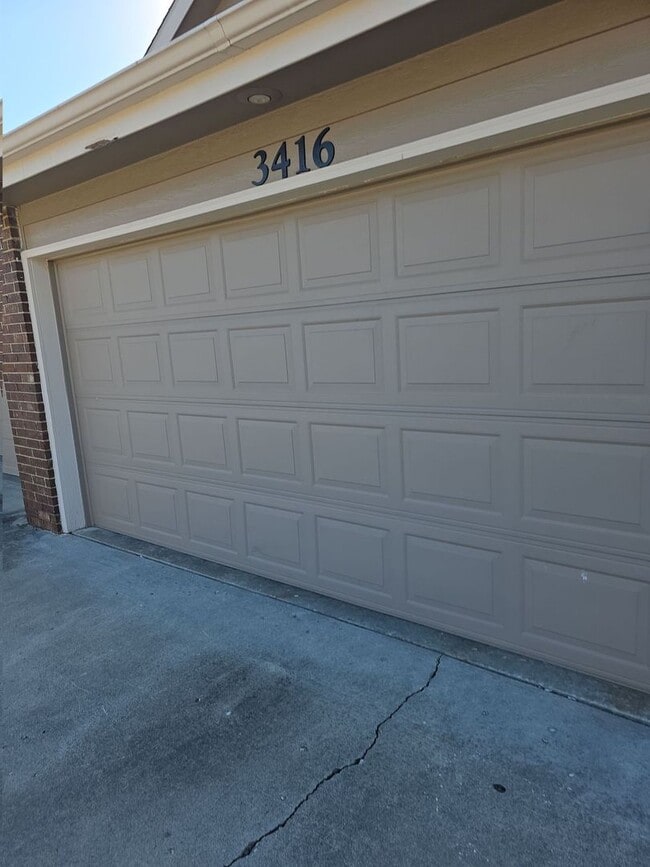 property at 3416 E Sunset St