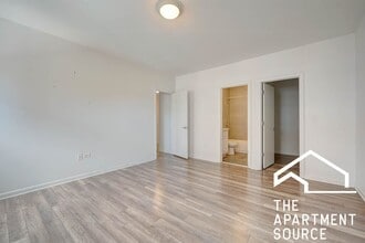 2700 W North Ave in Chicago, IL - Building Photo - Building Photo