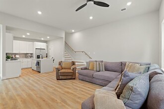 2195 Mansfield St in Houston, TX - Building Photo - Building Photo