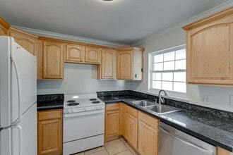 4910 Golfview Dr in Chattanooga, TN - Foto de edificio - Building Photo