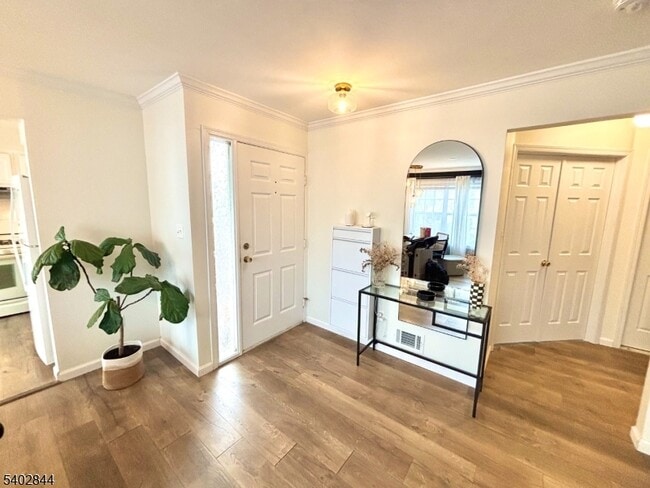 702 Pinehurst Ct in Union, NJ - Building Photo - Building Photo