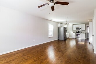 408 Little Sycamore Ln in Asheville, NC - Building Photo - Building Photo