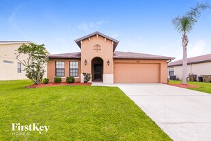 2708 Eagle Cliff Dr in Kissimmee, FL - Building Photo