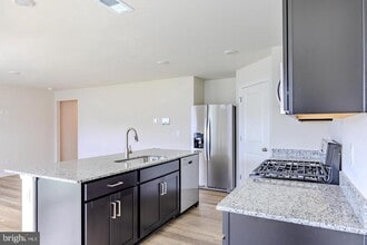 110 Charing Cross Dr in Stephens City, VA - Building Photo - Building Photo