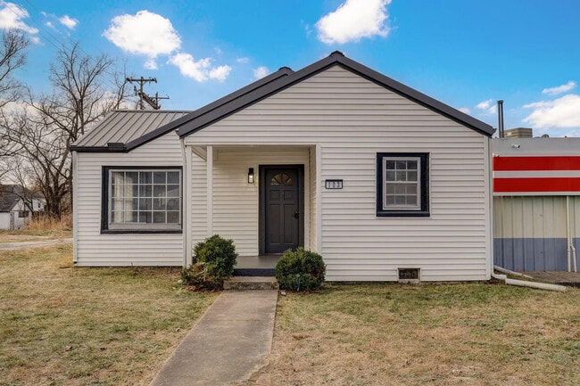 property at 103 E Meadow Ave