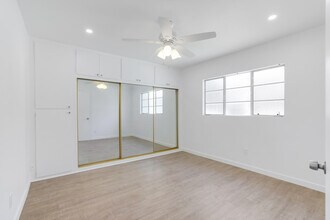 323 E Chestnut St, Unit 12 in Glendale, CA - Foto de edificio - Building Photo