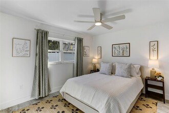 10842 Vanderbilt Dr in Naples, FL - Building Photo - Building Photo