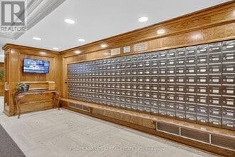 500 Laurier Ave W in Ottawa, ON - Building Photo - Building Photo