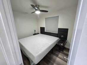 4762 Voltaire St in San Diego, CA - Building Photo - Building Photo