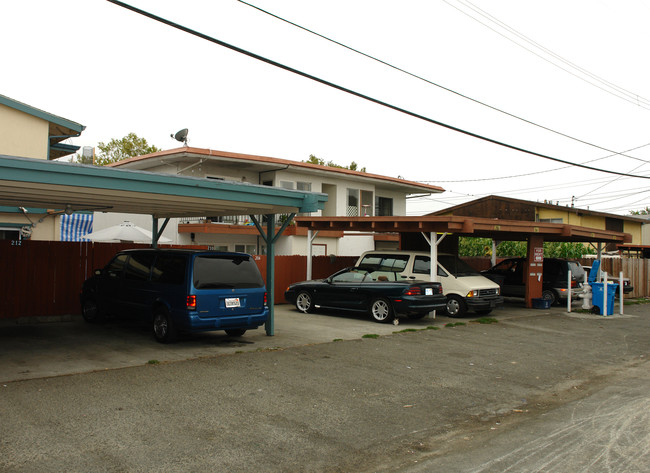 200-208 Westwood St in Vallejo, CA - Foto de edificio - Building Photo