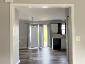 390 Cardinal Rd in Lititz, PA - Building Photo - Building Photo