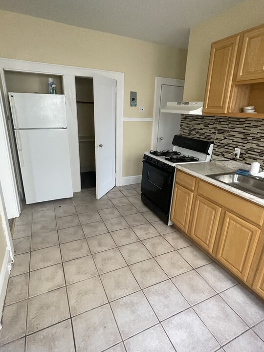 17 Fleetwood Pl, Unit #1B in Newark, NJ - Foto de edificio