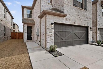 900 Heart Reef Rd in Plano, TX - Foto de edificio - Building Photo