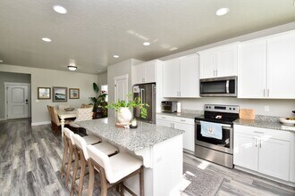 14753 S Palmerston Way in Herriman, UT - Building Photo - Building Photo
