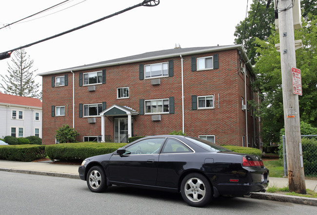 53-57 Washington St in Medford, MA - Foto de edificio - Building Photo