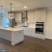 24083 Gumspring Kiln Terrace in Dulles, VA - Building Photo - Building Photo