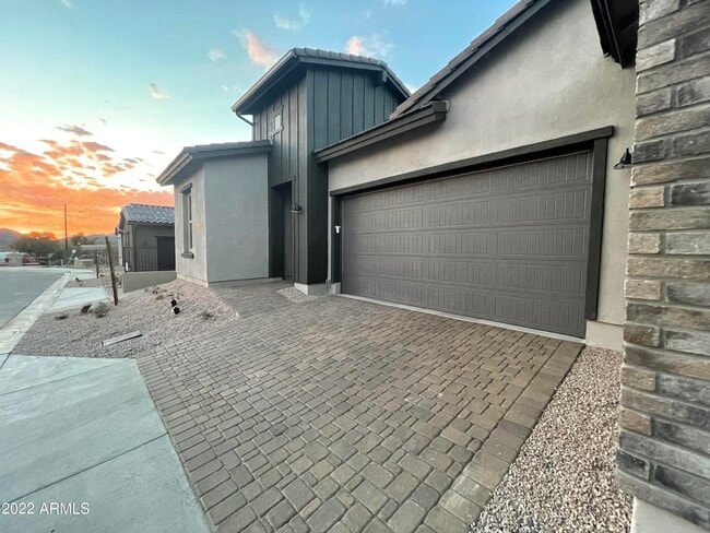 38500 N School House Rd in Cave Creek, AZ - Building Photo - Building Photo