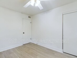 15411 Barat Ave in Grandview, MO - Building Photo - Building Photo