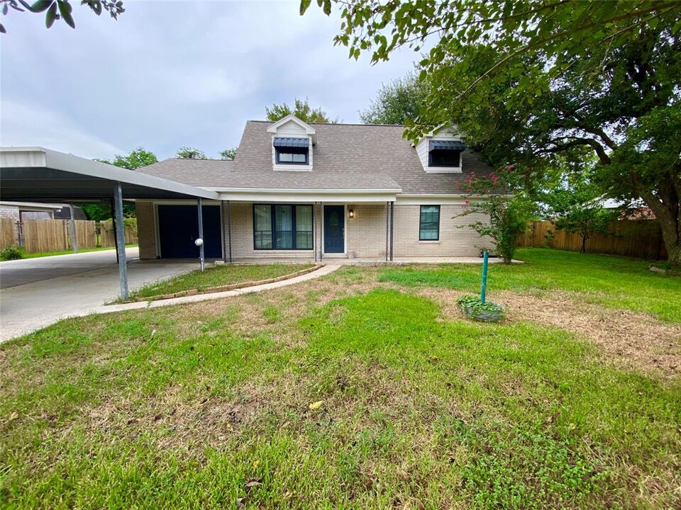 1506 Donovan St in Baytown, TX - Building Photo