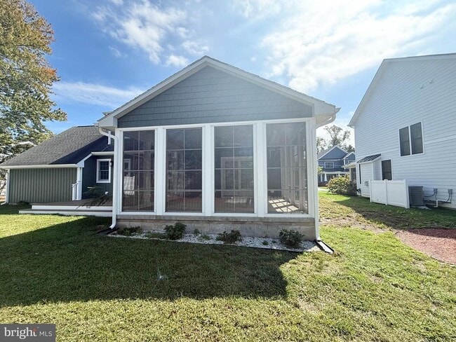 property at 505 Lee St