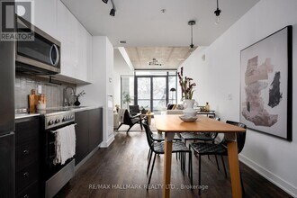8-318 Dovercourt Rd in Toronto, ON - Building Photo - Building Photo