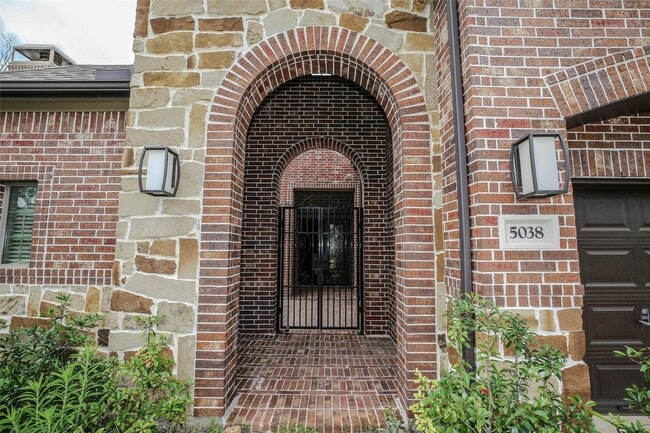 5038 Lockridge Sky Ln in Sugar Land, TX - Building Photo - Building Photo