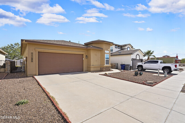 11106 Whitehall Dr in El Paso, TX - Foto de edificio - Building Photo