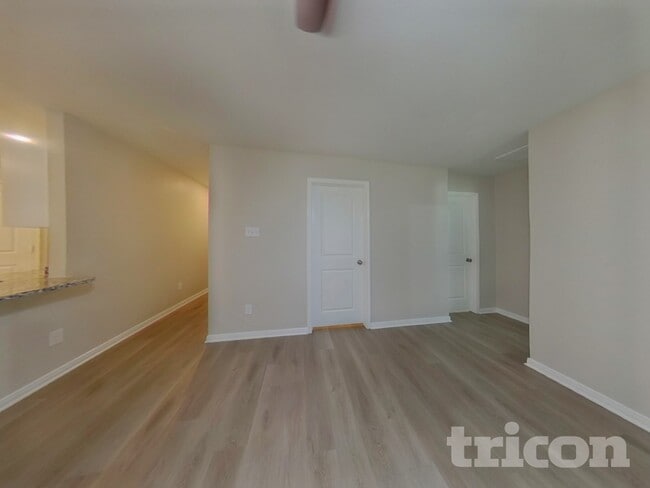 10122 Cerritos dr in Cut And Shoot, TX - Building Photo - Building Photo