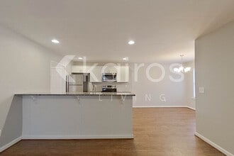 922 12th Ln in Pleasant Grove, AL - Foto de edificio - Building Photo