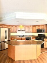 5 Mission in Burlington, MA - Building Photo - Building Photo