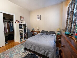 489 Boylston St, Unit 2 in Brookline, MA - Building Photo - Building Photo
