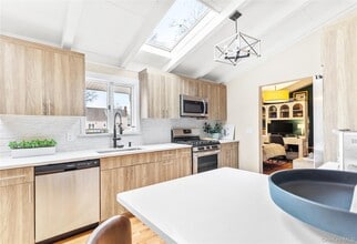 58 N Howells Point Rd in Bellport, NY - Building Photo - Building Photo