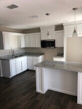 2316 Taxco Court, Unit Apt 4 in Edinburg, TX - Foto de edificio - Building Photo