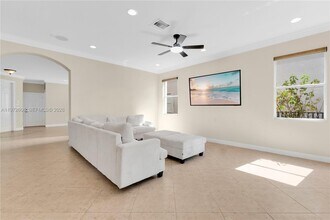 4546 SW 179th Way in Miramar, FL - Building Photo - Building Photo