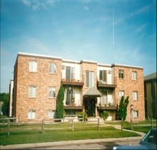 Anderson-Elrose Apartments in South St. Paul, MN - Foto de edificio - Building Photo