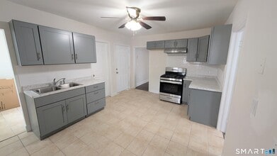 15 June St in East Hartford, CT - Building Photo - Building Photo
