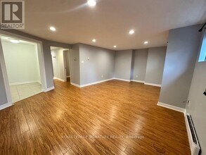 31 Marina Ave in Toronto, ON - Building Photo - Building Photo