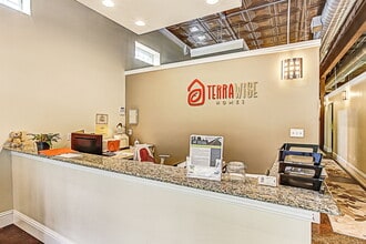 1334 Walnut St in Jacksonville, FL - Foto de edificio - Building Photo