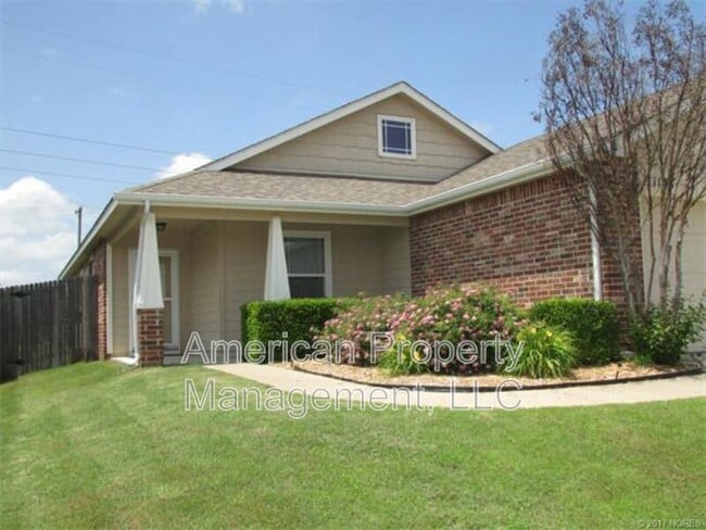 11108 N 143rd E Ave in Owasso, OK - Building Photo - Building Photo