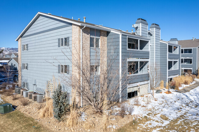 4676 White Rock Cir in Boulder, CO - Foto de edificio - Building Photo