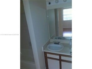 1237 SW 46th Ave in Pompano Beach, FL - Building Photo - Building Photo