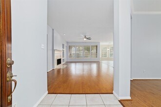 12215 Salmon Creek in Houston, TX - Building Photo - Building Photo