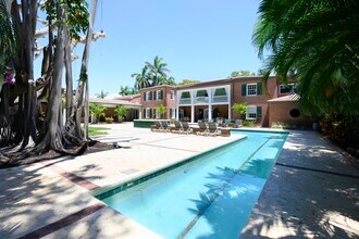 1125 N Flagler Dr in West Palm Beach, FL - Building Photo - Building Photo