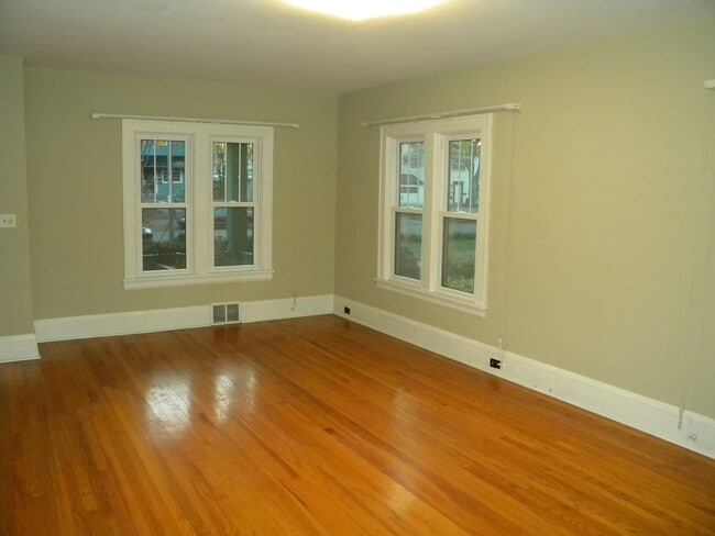 817 7th St SE in Minneapolis, MN - Building Photo - Building Photo