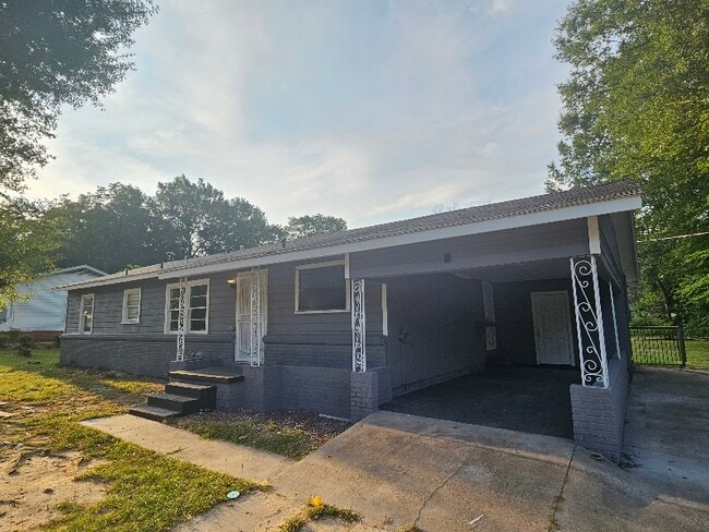 property at 1108 Raney Dr