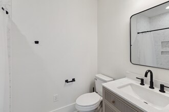 1133 E Henry St in Savannah, GA - Foto de edificio - Building Photo