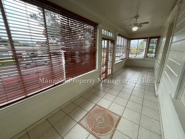 1129 Sixth St in Monterey, CA - Foto de edificio - Building Photo