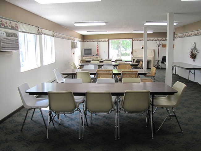 Garden Court Senior Apartments in Winnebago, MN - Building Photo - Building Photo