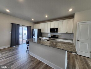7755 Meander Ct S in Woodlawn, MD - Building Photo - Building Photo