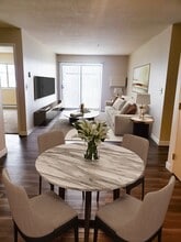 Campus Place Apartments in Grand Forks, ND - Building Photo - Building Photo